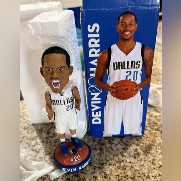 Devin Harris Dallas Mavericks Bobblehead Limited Edition - Picture 1 of 4